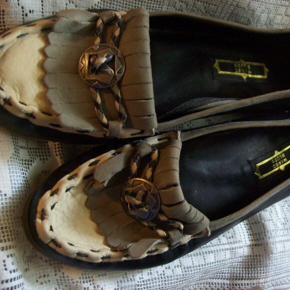 Mixed Blues Loafer /Flats -Size 9.5 Medium - Picture 1 of 9